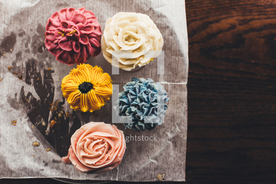flower cupcakes 