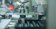Automated machine in a production line of parts for the automotive industry