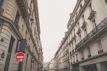 narrow streets in Paris 