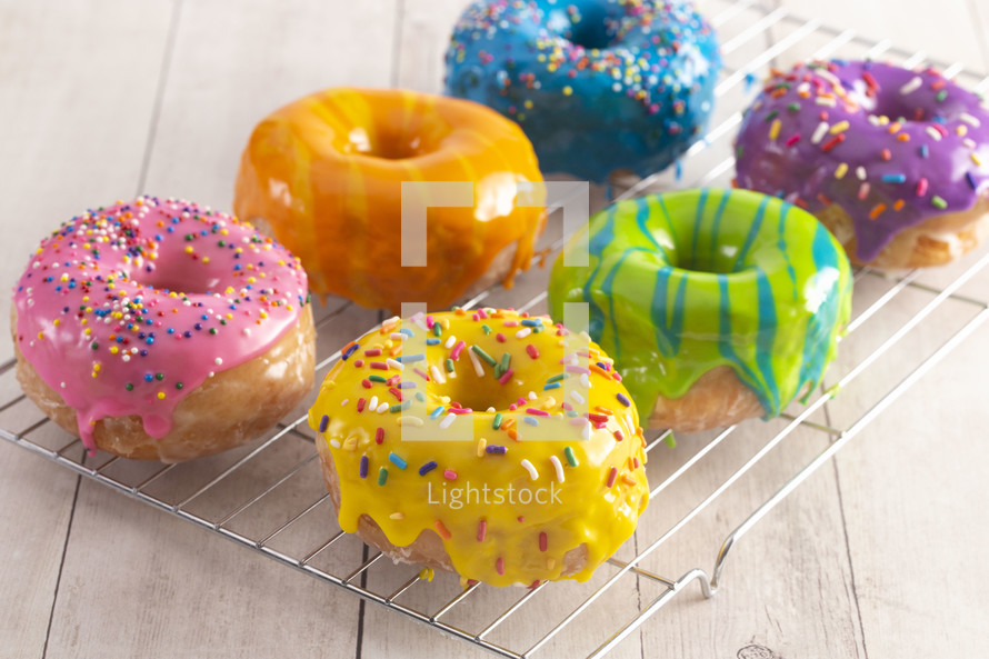 rainbow donuts 