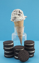 cookies and cream ice cream cone 