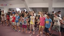kids singing at VBS 