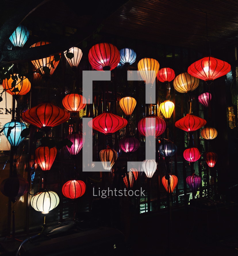 illuminated paper lanterns 