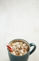 hot chocolate with candy cane 
