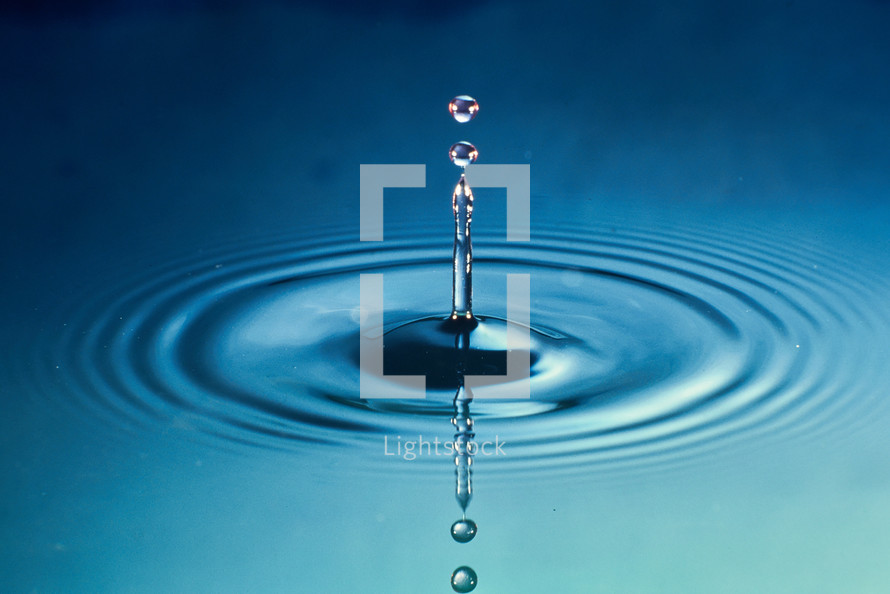 macro water droplet 