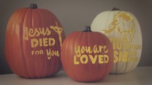Pumpkin video loop perfect for Halloween trick or treat or "trunk or treat" evangelism.
