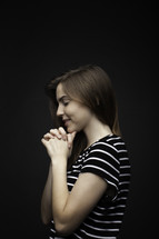 teen girl in prayer 