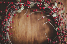 a close up of Christmas wreath