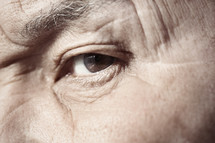 eye of an elderly man 