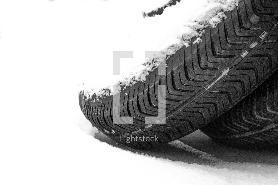 snow on tires 