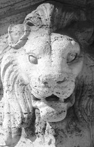 stone lion head sculpture 