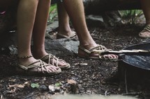 feet in sandals 