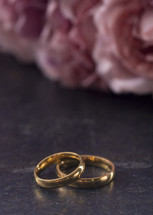 gold wedding rings 