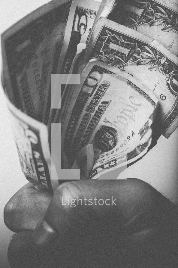 hand hold money