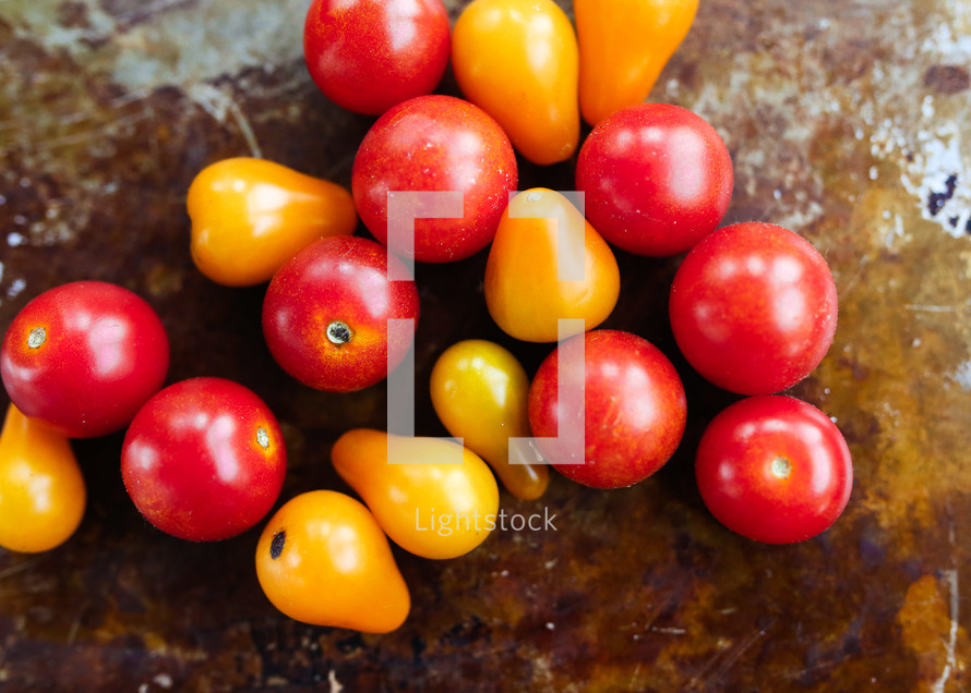 yellow and red cherry tomatoes 