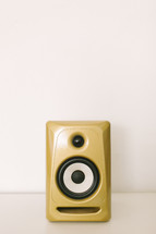 speaker box