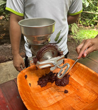 Ground cocoa beans for the production of cocoa mass, Costa Rica.
