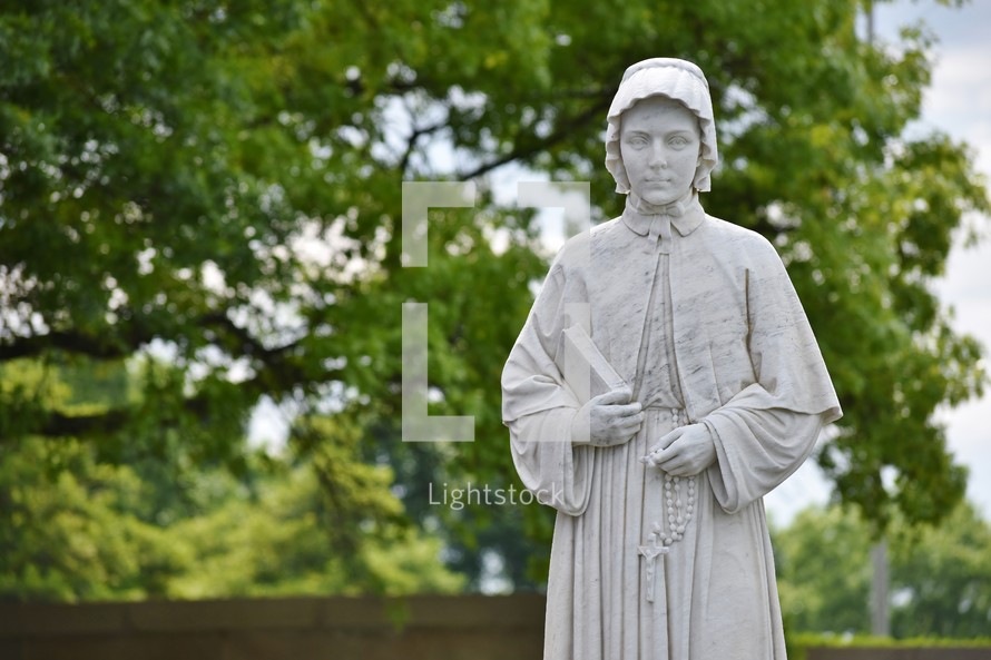 Saint Elizabeth Ann Seton statue 
