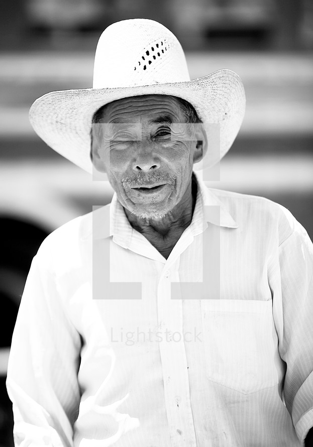 Elderly man in cowboy hat