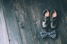 dress shoes and bowtie 