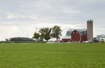barn and silo 