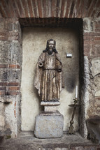An old statue of Jesus 