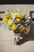 A bouquet of yellow flowers