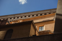 roof line of a building in Rome