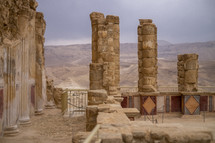 old columns in Jerusalem 