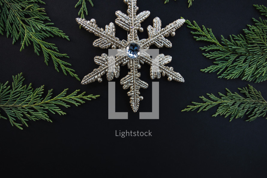 gold snowflake ornament 