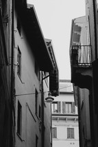 narrow space between buildings in Venice 