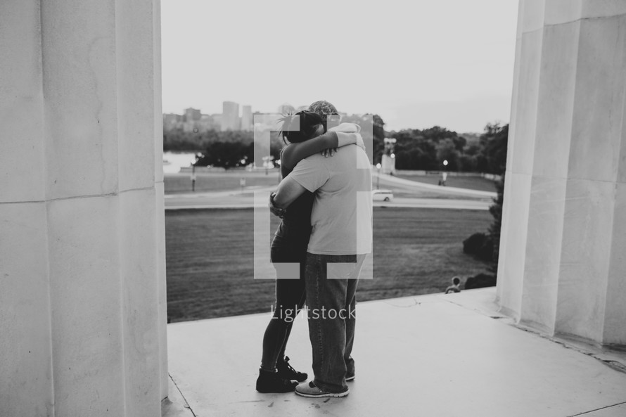 couple hugging in Washington DC