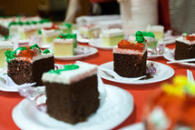 individual servings of Christmas cake 