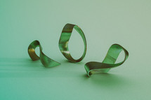 green dimensional ribbon 