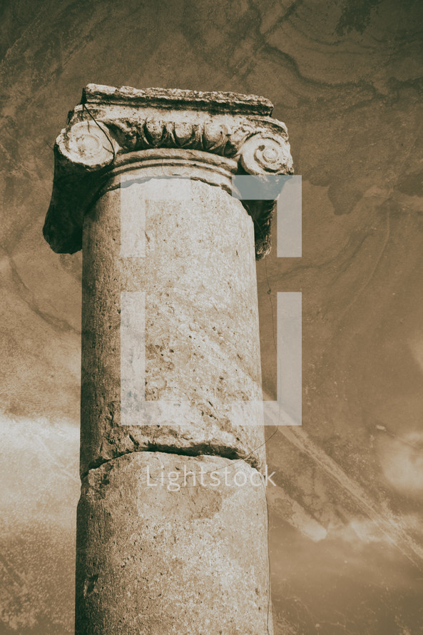 classical heritage column 