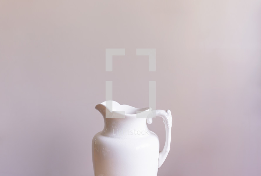 water pitcher 