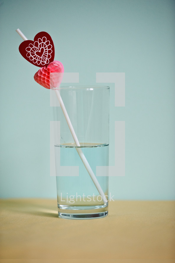 heart straw in water 