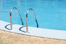 pool ladder 