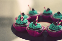 decorated cupcakes 