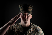 saluting marine 