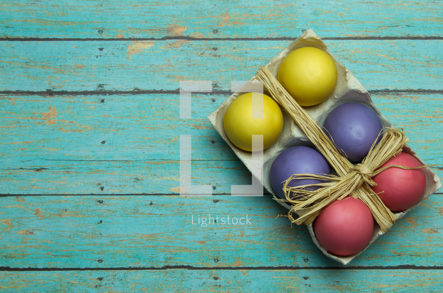 Easter eggs in a carton 