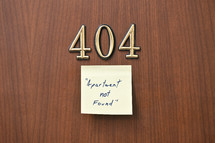 Apartment not found message on a door 