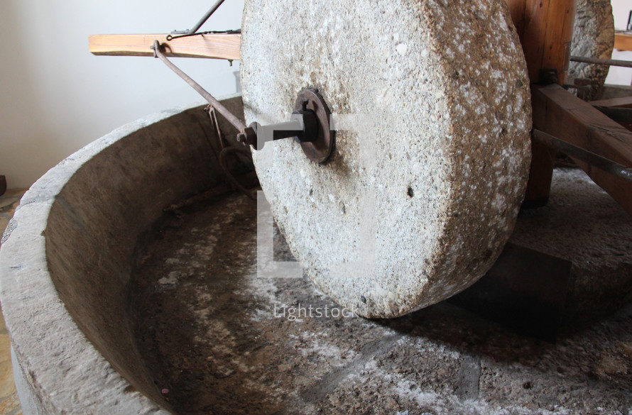 Stone wheel olive press