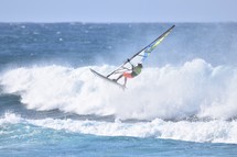 wind surfing 
