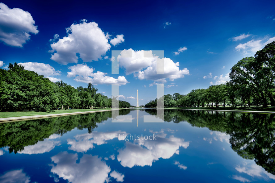 The Washington Monument reflection pool in Washington DC