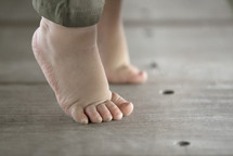 toddler feet 