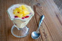 fruit and yogurt parfait 