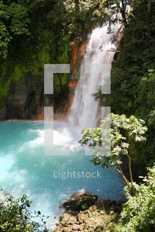 waterfall in a jungel 