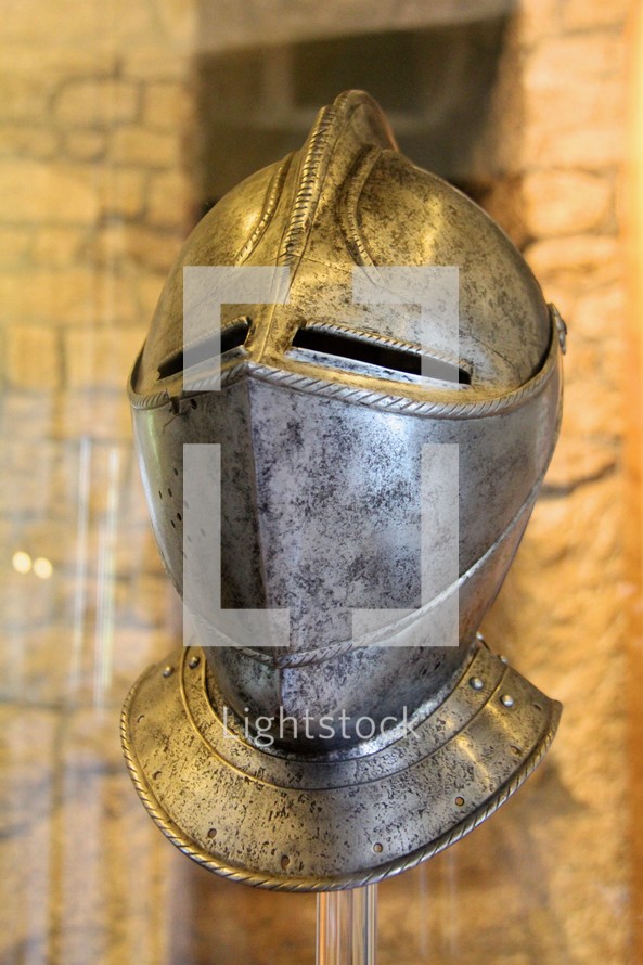 knight helmet 