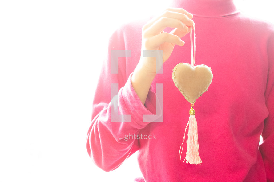 tassel heart ornament 